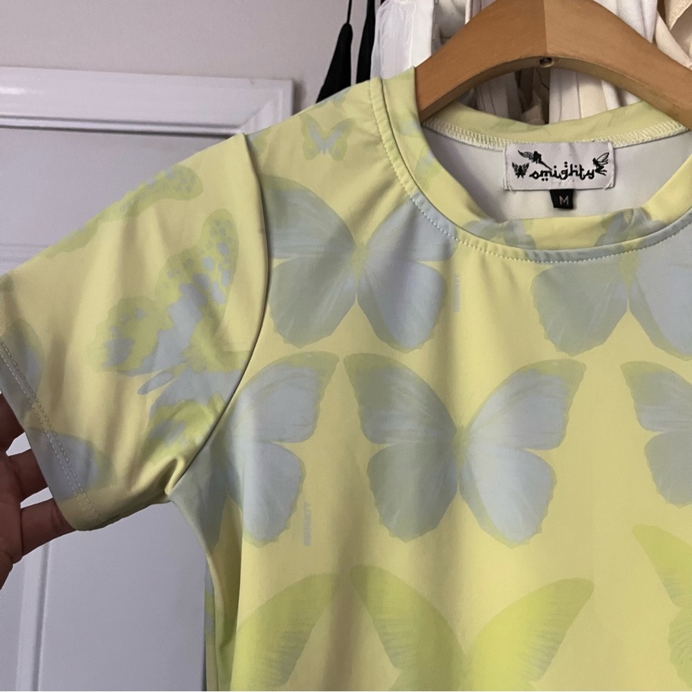 OMIGHTY‎ yellow green butterfly print short sleeve T-shirt - Picture 2 of 5